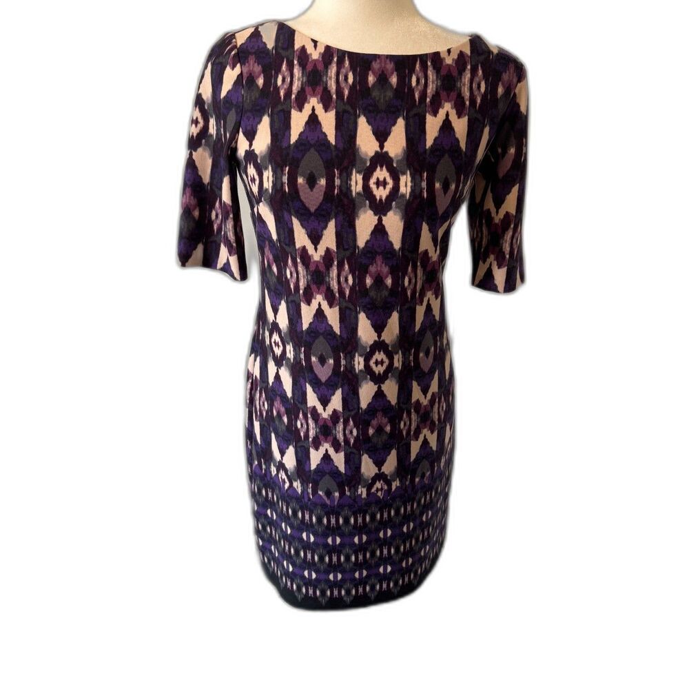 Eliza J | Purple Print Knee Length Dress Size 4 Modest Short Sleeve Lined